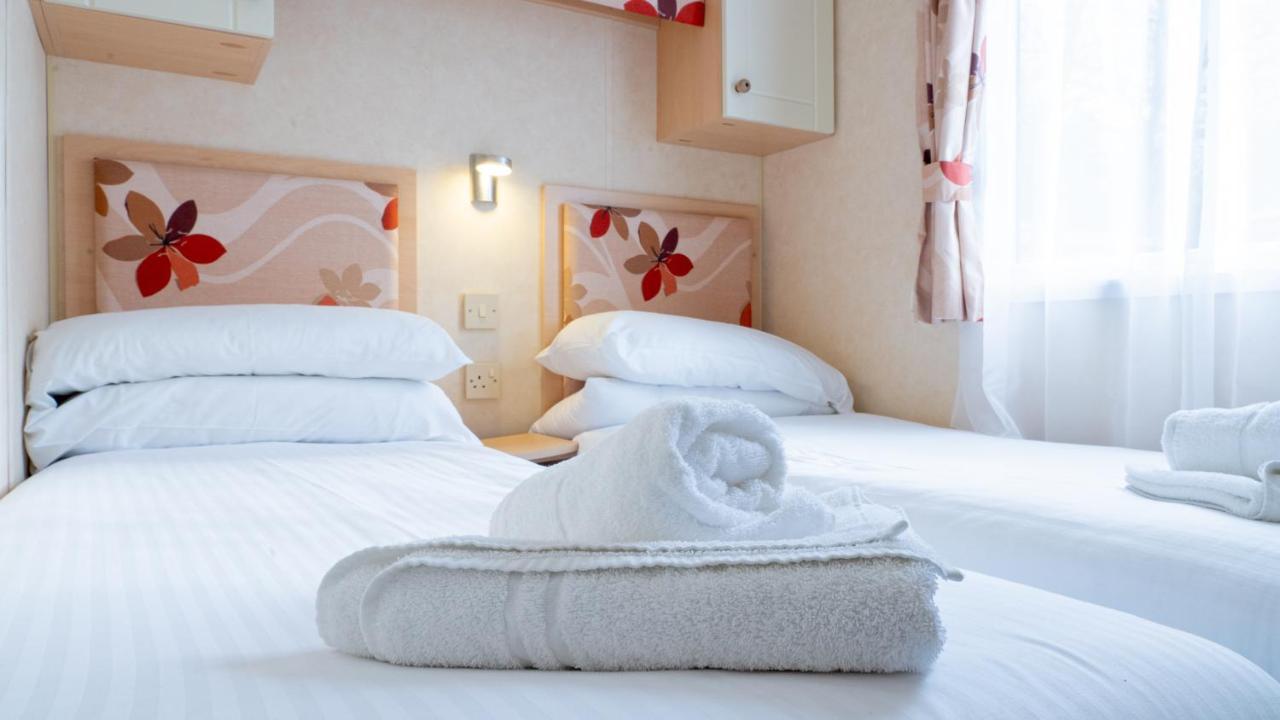 Newby Bridge Country Caravan Park Esterno foto